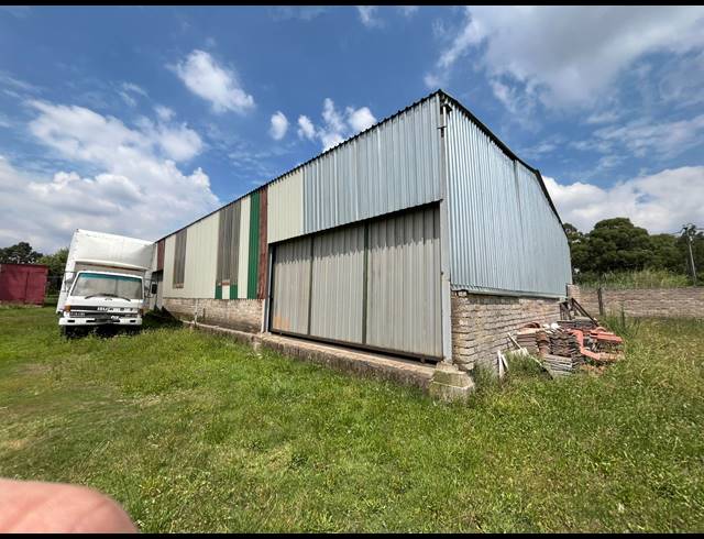 3,000M² WAREHOUSE FOR SALE IN VULCANIA